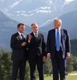 Sorrisos no G7: a primeira-ministra italiana Giorgia Meloni, o presidente francês Emmanuel Macron, o primeiro-ministro canadense Mark Carney, o presidente americano Donald Trump e o primeiro-ministro britânico Keir Starmer  Foto: Reuters / BBC News Brasil