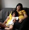Ruty Freires com Tamara: 'Alegria enorme, vontade de gritar'  Foto: Felix Lima/BBC / BBC News Brasil