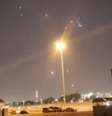 Vídeos nas redes sociais mostram mísseis no céu de Doha, no Catar  Foto: Reprodução/X