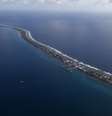 Funafuti, ilha principal de Tuvalu em imagem aérea de 2011.  Foto: © AP/Alastair Grant / RFI