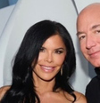 Jeff Bezos e a noiva, Lauren Sánchez  Foto: Reprodução/Instagram/@jeffbezos