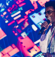 Seu Jorge agitou o público com os hits de sua carreira  Foto: Murilo Amancio/BMAISCA