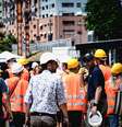 Operários trabalham sob o calor em Turim, norte da Itália  Foto: ANSA / Ansa - Brasil