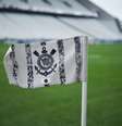 Escudo do Corinthians na bandeirinha de escanteio  Foto: Escudo do Corinthians na bandeirinha de escanteio ( Divulgação/ Corinthians) / Gávea News