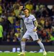  Foto: Hector Vivas/Getty Images - Legenda: Santos encontra dificuldades para avançar por Brian Rodríguez / Jogada10