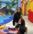 Ana Catharina, participante do Big Brother Portugal, brinca com colega  Foto: Reprodução | Instagram