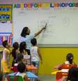 Especialista explica que maior oferta de cursos EAD pode ajudar a diminuir desigualdade, desde que haja supervisão rígida da qualidade do curso  Foto: Tiago Queiroz/Estadão / Estadão