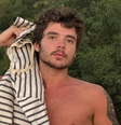 João Lucas mostra o bumbum por acidente  Foto: Reprodução/X/@_joaolucasss_