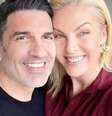 Fofos! Após cirurgia contra o câncer, Edu Guedes recebe surpresa especial e romântica de Ana Hickmann.  Foto: Reprodução, Instagram / Purepeople