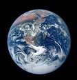 Movimento de rotação da Terra é o que cria o dia e a noite, a partir da exposição ou não à luz solar.  Foto: Divulgação/Nasa / Estadão