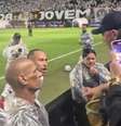  Foto: Neymar discute com torcedor do Santos na Vila Belmiro ( Reprodução) / Gávea News