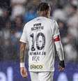 Neymar discutiu com torcedor durante o jogo contra o Internacional –  Foto: Raul Baretta/ Santos FC / Jogada10