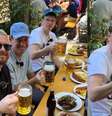 Andrey Arshavin de óculos e boné azul ao lado de amigos  Foto: Reprodução/Redes sociais 