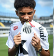 Robinho Jr. renovou com o Santos até 2027  Foto: Divulgação/ Santos FC