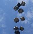 Lançamento aéreo de ajuda sobre Gaza: pilotos não conseguem controlar exatamente onde os pacotes caem no solo  Foto: DW / Deutsche Welle