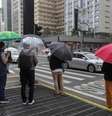 Registro de dia com frio e chuva na cidade de São Paulo.  Foto: Tiago Queiroz/Estadão - 06/06/2025 / Estadão