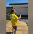 Bolsonaro acompanha atos deste domingo por ligação de vídeo  Foto: Reprodução