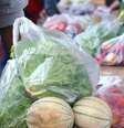 A taxa de reciclagem é de menos de 10% dos resíduos plásticos, e metade da produção mundial é de plásticos descartáveis, ou seja, de uso único.  Foto: AFP - ERIC PIERMONT / RFI