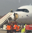 Passageiro grava como ficou bico do avião que se chocou com pássaro  Foto: @Giancarlo_Sndvl / Reprodução