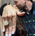 Anitta noiva? Cantora aparece com anel em postagem de J Balvin  Foto: Reprodução/Instagram:@jbalvin