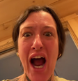 Mulher se assusta com morcego dentro da privada da sua casa  Foto: Tiktok/@tismpump_ / Reprodução