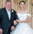 Sidney Oliveira e Sai Ponjan se casaram em 2024 na Tailândia  Foto: Reprodução/Inesquecível Casamento