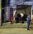 Foi uma carnificina. Agentes descaracterizados passaram pelas ruas atirando em tudo e todos que viam pela frente.  Foto: Portal no Ar
