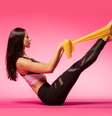 O pilates ajuda de diversas formas, inclusive diminuindo a dor na coluna  Foto: Shutterstock / Sport Life