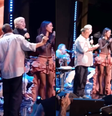 Vídeo: Xuxa e Zeca Pagodinho surpreendem Bruna Marquezine em festa de 30 anos  Foto: Reprodução / Contigo