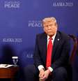 O presidente dos EUA, Donald Trump, encontra-se com o presidente russo, Vladimir Putin, em Anchorage, Alasca, EUA, em 15 de agosto de 2025.  Foto: REUTERS - Kevin Lamarque / RFI
