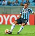 Foto: Lucas Uebel/Getty Images - Legenda: Arthur está de volta ao Grêmio após sete anos / Jogada10
