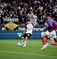 Garro, do Corinthians, tem gol anulado por toque de mão durante partida contra o Bahia válida pela 20ª rodada do Campeonato Brasileiro, Série A, realizada na noite deste sábado, 16 de agosto de 2025, na Neo Química Arena, em São Paulo (SP)  Foto:  LUCCAS SOUZA/MYPHOTO PRESS/ESTADÃO CONTEÚDO