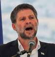 O ministro das Finanças de Israel, Bezalel Smotrich, falou durante uma coletiva de imprensa sobre a expansão dos assentamos de Israel  Foto: Reuters / BBC News Brasil