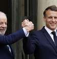 O presidente Lula (PT) ao lado do chefe de Estado francês, Emmanuel Macron  Foto: Antoine Gyori - Corbis / GettyImages