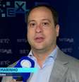 O presidente da Globo no 'Jornal da Record': o trabalho para garantir a relevância da TV aberta é mais importante do que a rivalidade entre emissoras  Foto: Reprodução/TV