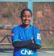 Jogadora Keila de Sales Pinheiro tem bom chute, empenho e foco. Taça das Favelas chamou a atenção para o seu futebol.  Foto: Divulgação