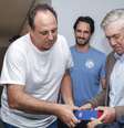 Rogério Ceni cumprimente Carlo Ancelotti –  Foto: Rafael Rodrigues / EC Bahia / Jogada10