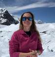 Alpinista Natalia Nagovitsyna durante ida ao Pico Vitória  Foto: Instagram/@dmsinitsyn / Reprodução