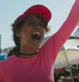 De volta à labuta sob o sol: Raquel cai para depois subir novamente, em reviravolta que dá gás à personagem  Foto: Reprodução/TV