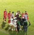 União São João e Noroeste ficaram sem jogar por 48 minutos até decisão da arbitragem  Foto: Paulistão/Reprodução
