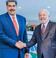 Lula e Maduro apertando as mãos.  Foto: Ricardo Stuckert/PR / Portal de Prefeitura
