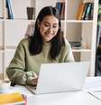Estudar atualidades contribui para o desempenho em diferentes etapas do Enem  Foto: Dean Drobot | Shutterstock / Portal EdiCase