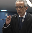 Advogado Jair Alves Pereira, que representa Mauro Cid, durante sustentação oral da defesa no julgamento  Foto: Reprodução/TV Justiça