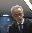 O advogado Jair Pereira Alves compõe a defesa do tenente-coronel Mauro Cid no julgamento da trama golpista, no STF  Foto: Reprodução/TV Justiça