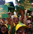 Jornais destacaram que manifestações a favor de Bolsonaro foram maiores que os atos da esquerda no domingo  Foto: Reuters / BBC News Brasil