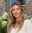 Gisele Bündchen aprendeu duas lições preciosas com a mãe sobre água na rotina alimentar: uma delas ajuda na digestão.  Foto: Getty Images / Purepeople