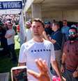 Charlie Kirk antes de ser assassinado, na última quarta-feira, 10, em um evento na Universidade de Utah Valley  Foto: The Salt Lake Tribune/GettyImages