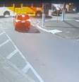 Carro do delegado colide com dois ônibus durante a perseguição  Foto: Reprodução