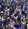 Bolsonaristas comemoraram aprovação da urgência da anistia.  Foto: Reprodução/TV Câmara