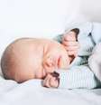 Pais podem mudar o nome do bebê em até 15 dias após o registro  Foto: Shutterstock / Alto Astral